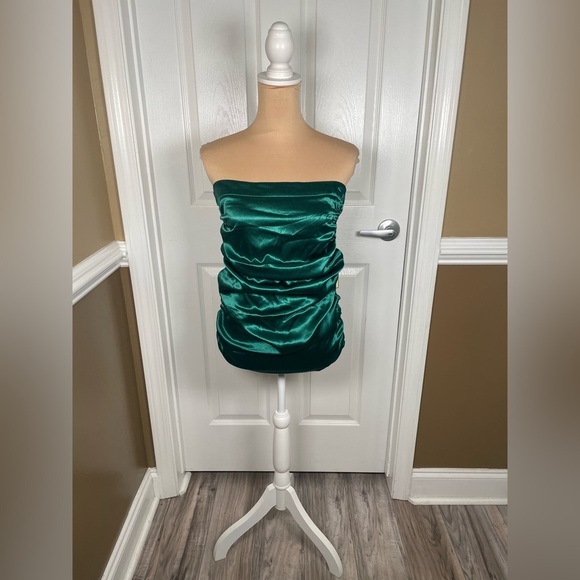 Runaway The Label | Emerald Green Strapless Mini Dress/Top| Size Medium 6 NWT - Picture 2 of 8